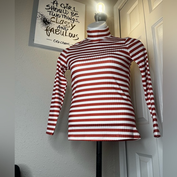 Tops - NWOT striped turtle neck